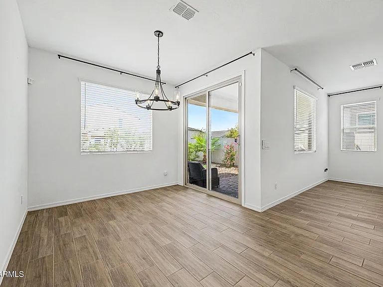 35948 W Santa Monica Ave — Photo 10
