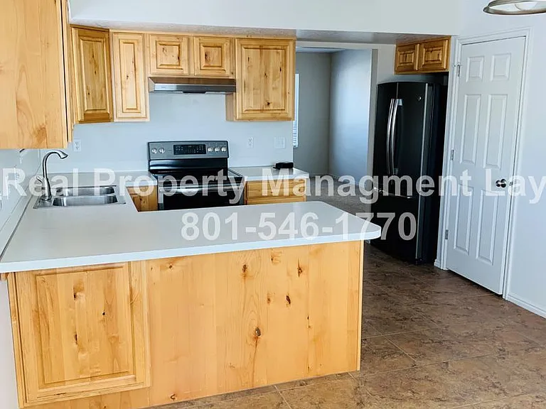 1267 E 6225 S — Photo 7