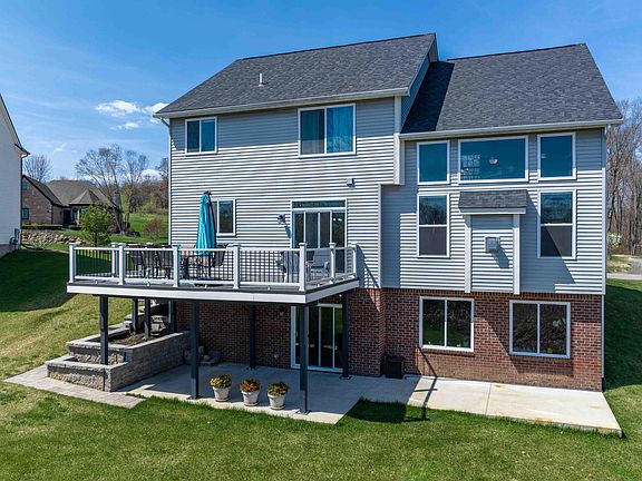 4th image of 597 Olivia Dr
