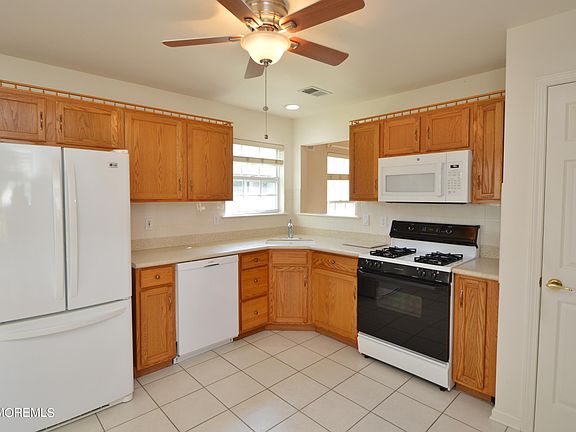 3rd image of 2486 Crisfield Street