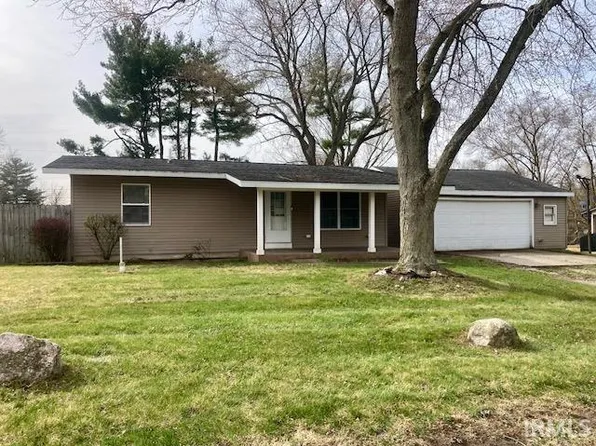 15702 Hamilton St, Granger, IN 46530