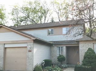 35433 Pheasant Ln, Westland, MI 48185