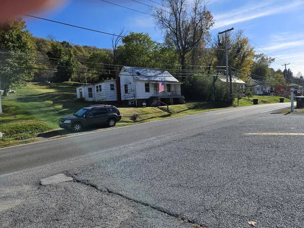 1012 E Main St, Saltville, VA 24370