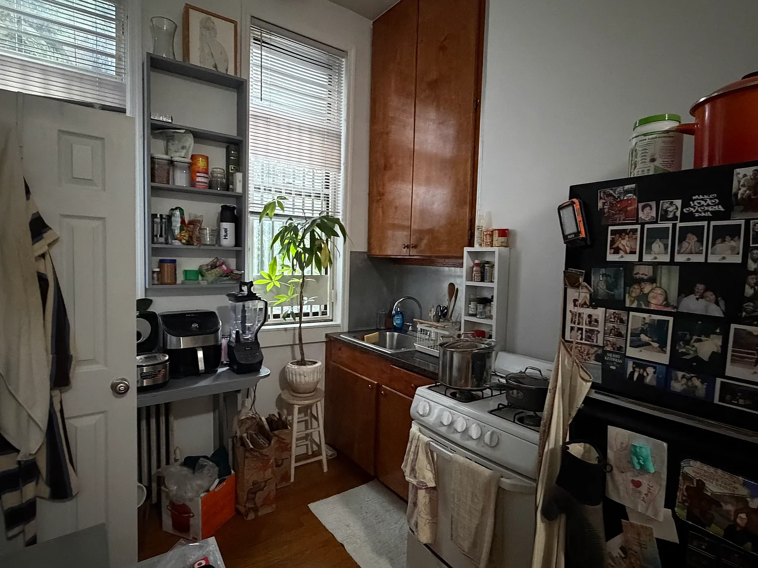 136 Irving Avenue — Photo 2