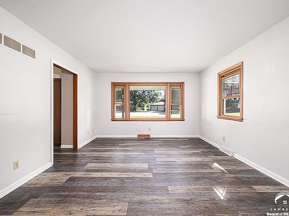 4th image of 116 Linden Cir