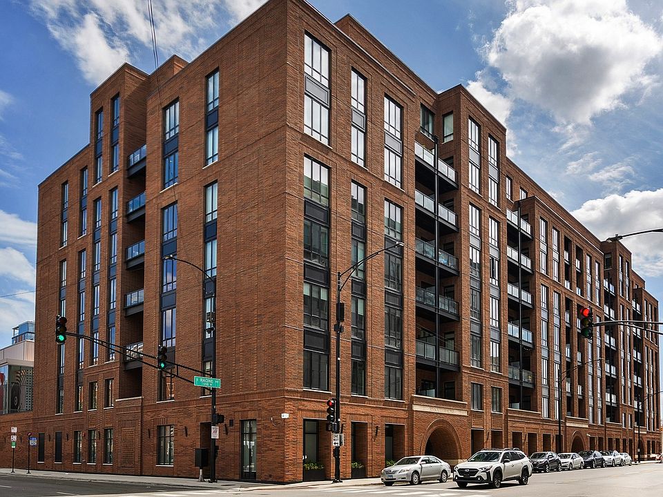 1st image of 305 S Racine Ave #2A