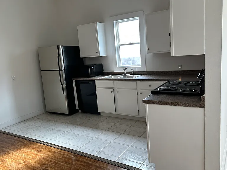 4810 Annunciation St — Photo 5