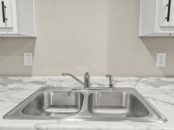 5th image of 4233 Mourning Dove Dr