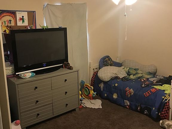 5th image of 32825 Blossom Ln