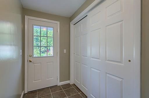 3rd image of 89 Charlton St
