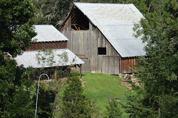barn