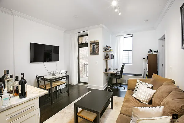 Sold by R New York | media 11