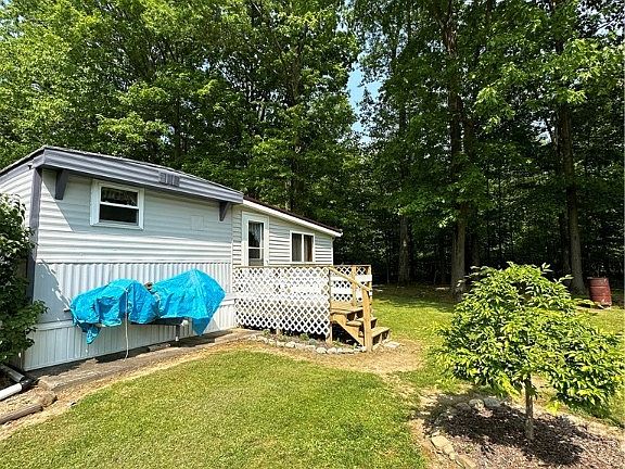 4th image of 9668 Louise St