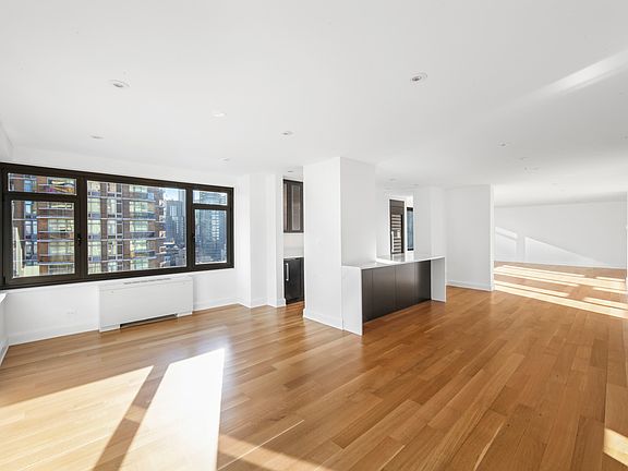 3rd image of 160 E 65th St APT 23B