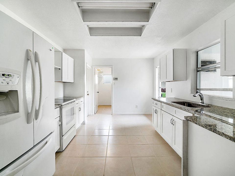 1st image of 2904 Sherwood Ln