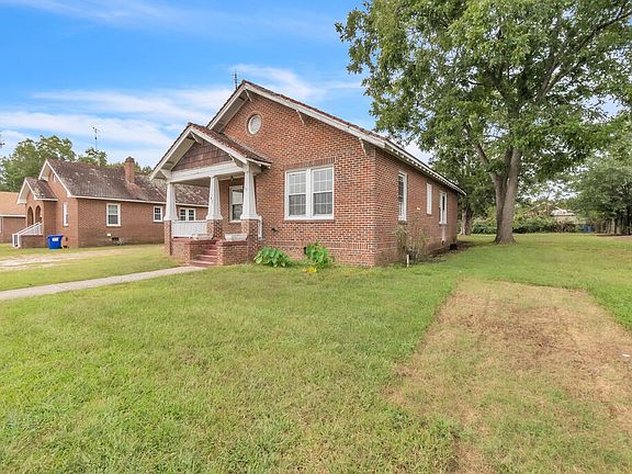 2nd image of 82 Saluda St