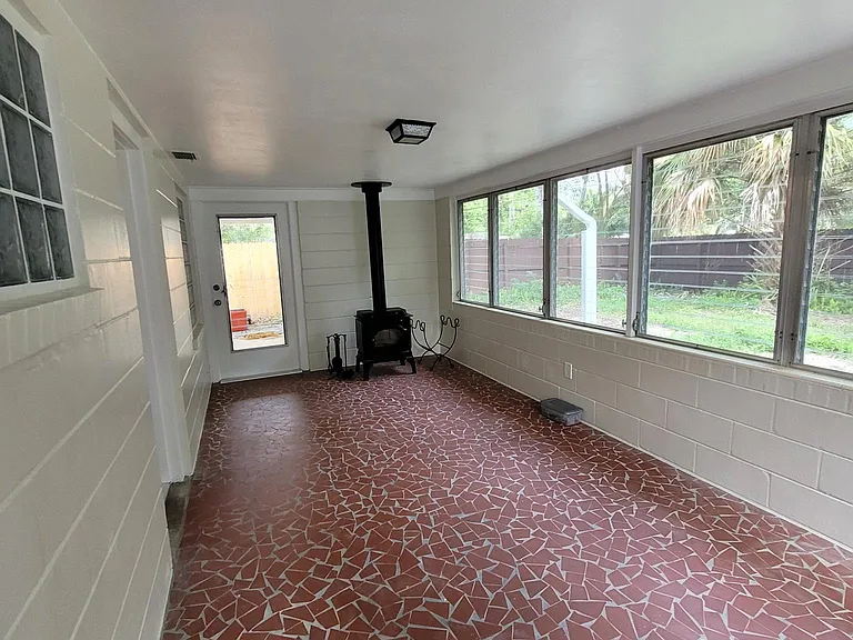 534 NW 32nd Ave — Photo 10