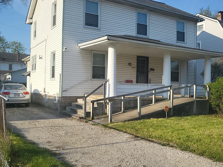 1481 E Hudson St — Photo 1
