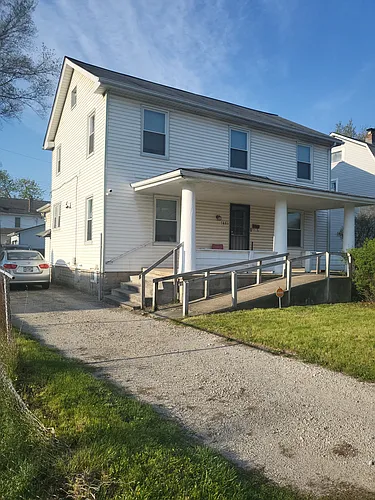 1481 E Hudson St Photo 1