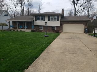 5814 Yorktown Ln, Youngstown, OH