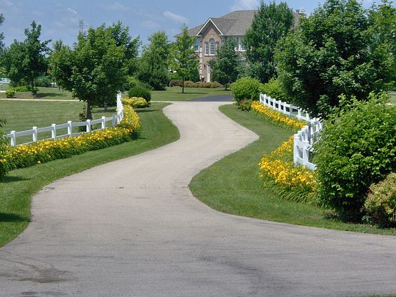 4th image of 503 Pond Gate Dr