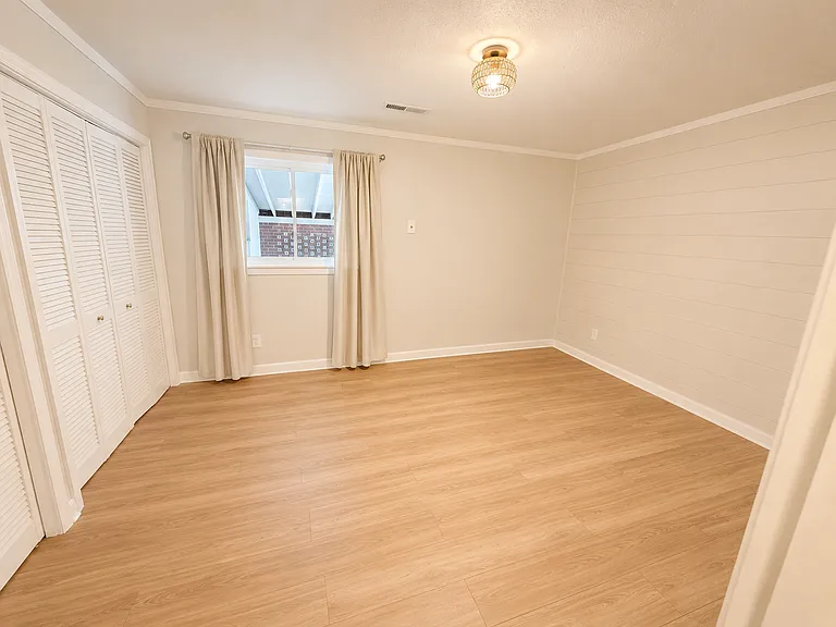 1004 Blanton Pl — Photo 8
