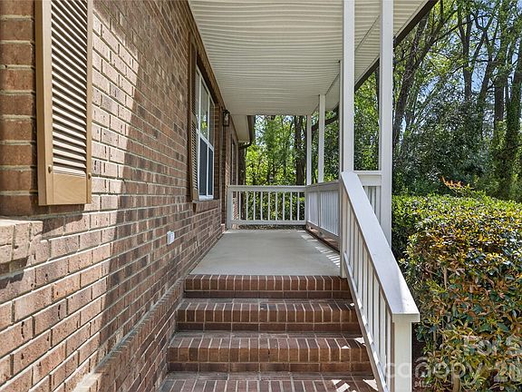 4th image of 5000 Kerr Ln