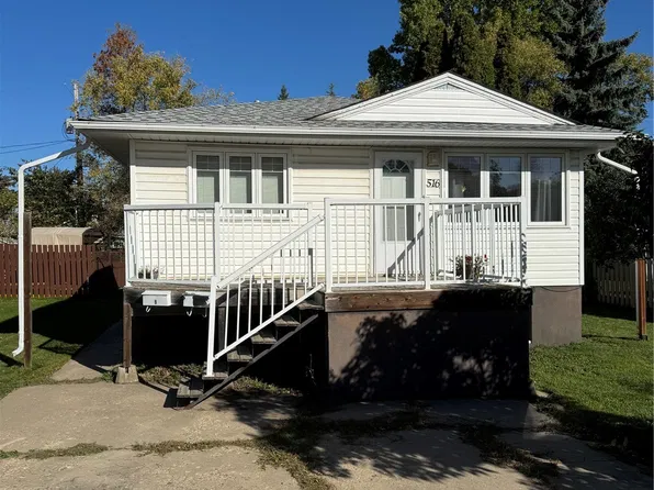 516 26TH Street E, Prince Albert, SK S6V 1V5