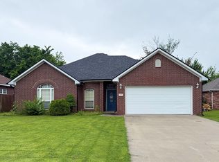 1203 N 22nd Pl, Rogers, AR 72756