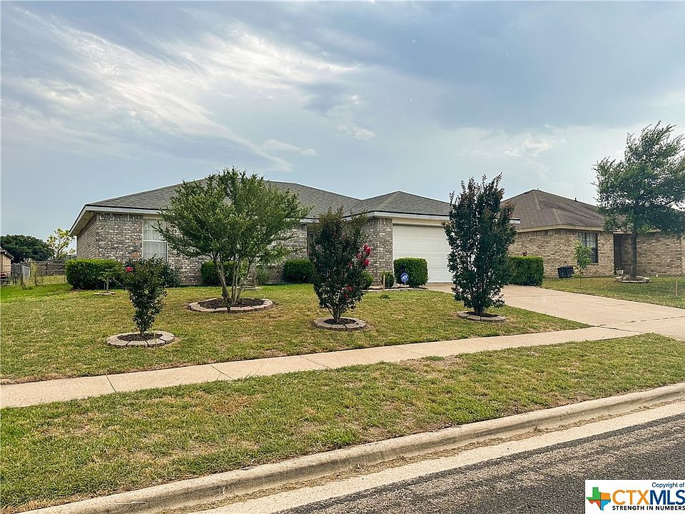 1st image of 4404 Fieldcrest Dr