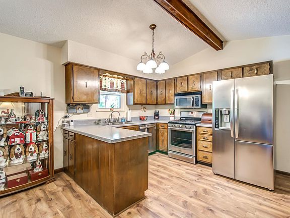 5th image of 456 Belinda Pkwy