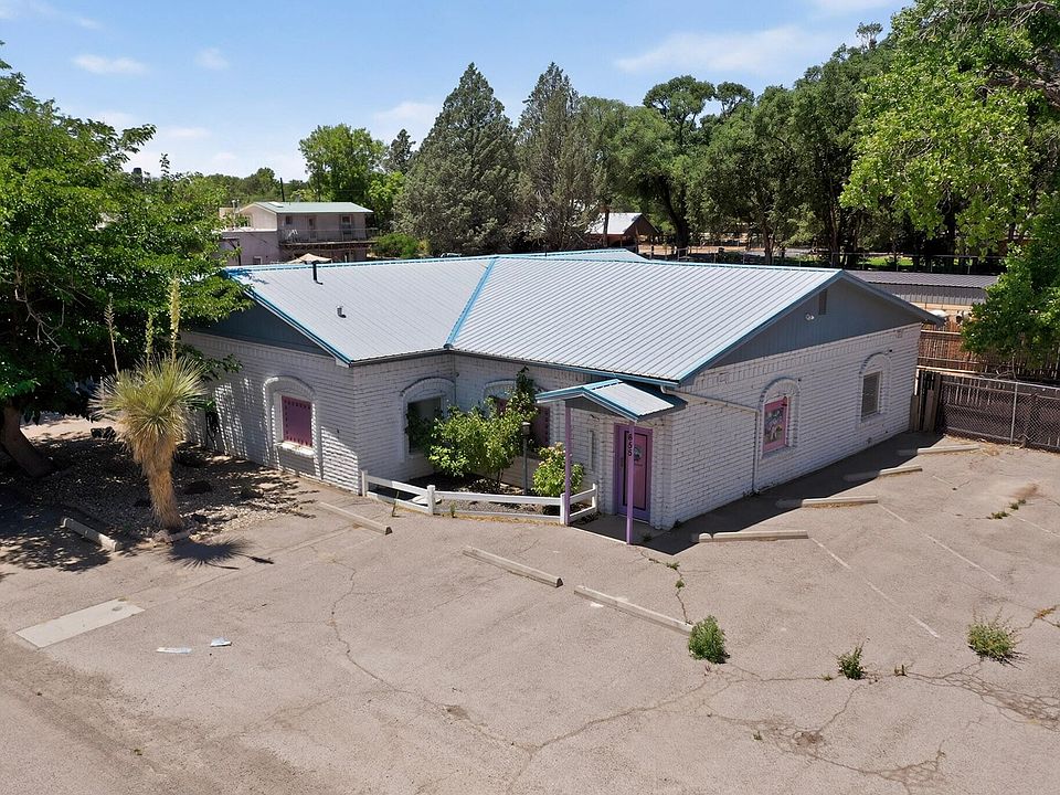 1st image of 655 Country Ln