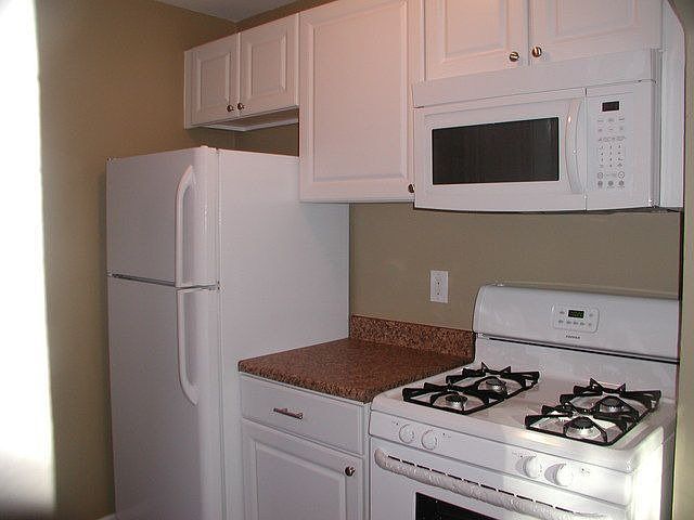 2nd image of 7704 Jackson St