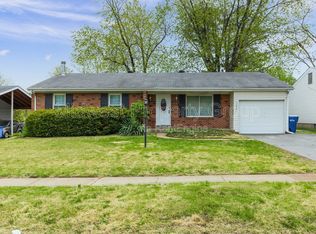 1340 Willowbrook Dr, Florissant, MO 63033