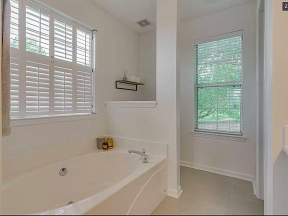 2nd image of 7813 Farmington Pl