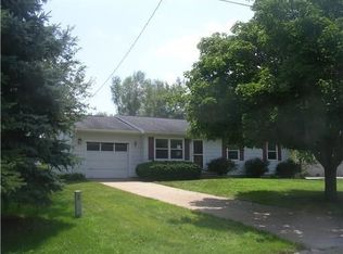417 Front St, Fairfax, IA 52228