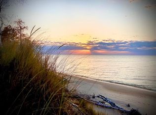 6376 Lakeshore Rd, Manistee, MI 49660