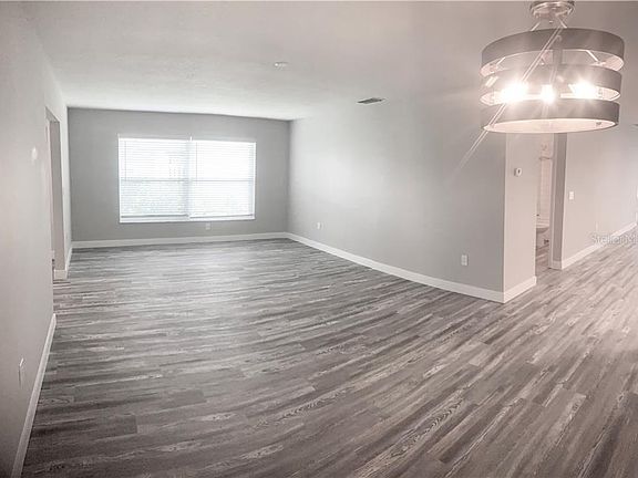 5th image of 4335 Bowling Green Cir #20