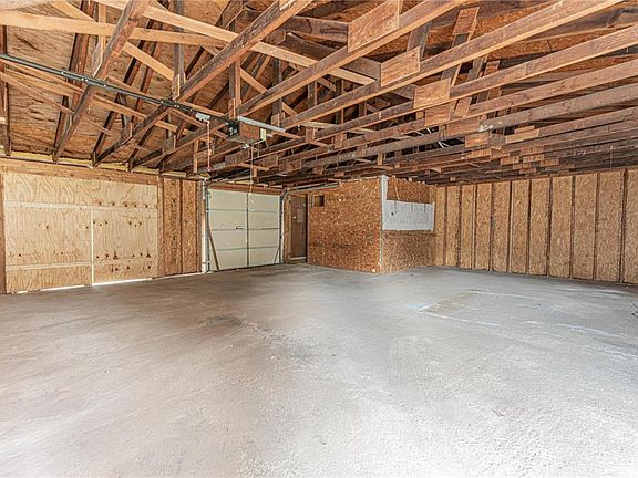 4th image of 822 S 3rd St