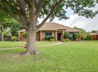 589 Julia Ct, Lewisville, TX 75067