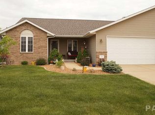 102 Cotton Ln, East Peoria, IL