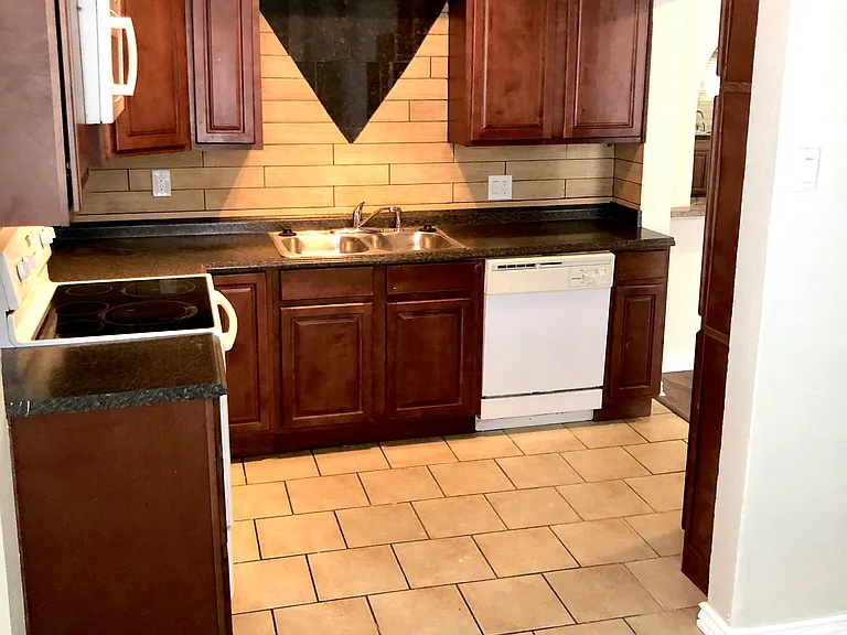 1720 W Dixie Pl — Photo 9