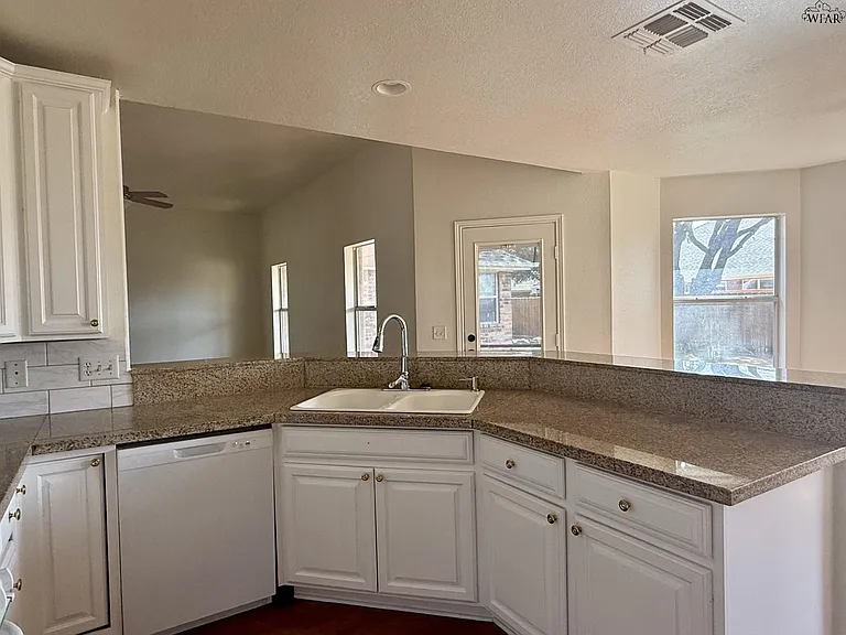 5004 Pawnee Ptwy — Photo 6