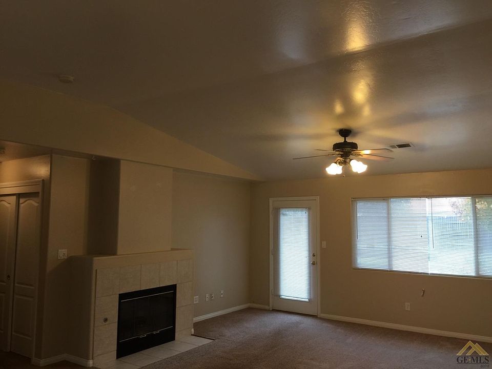 2nd image of 7105 Elkhorn St