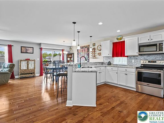 4th image of 5510 N Coplay Rd