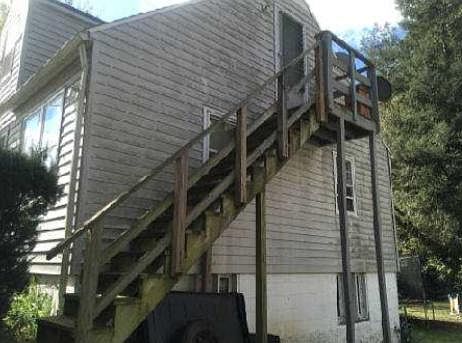2nd image of 741 Longacre Dr APT 3