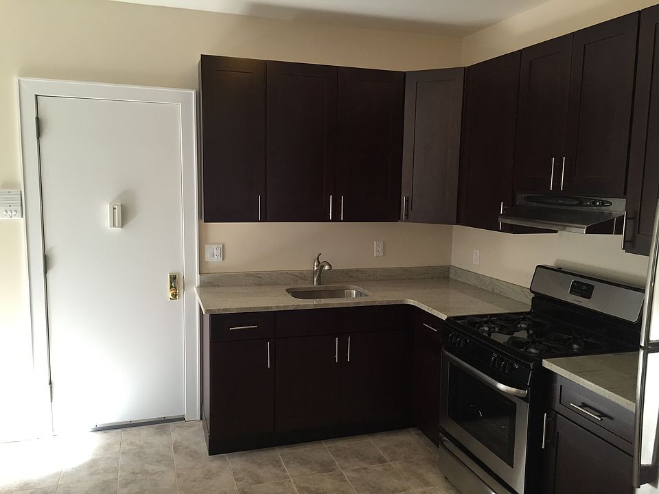 1st image of 2312 31st St