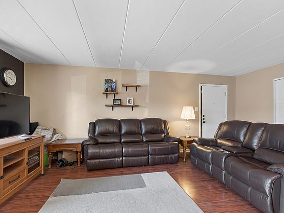 4th image of 9111 S Roberts Rd APT 7C
