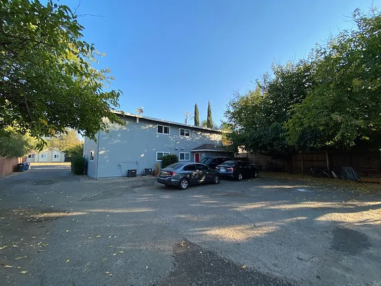 5712 Kenneth Ave #D — Photo 12