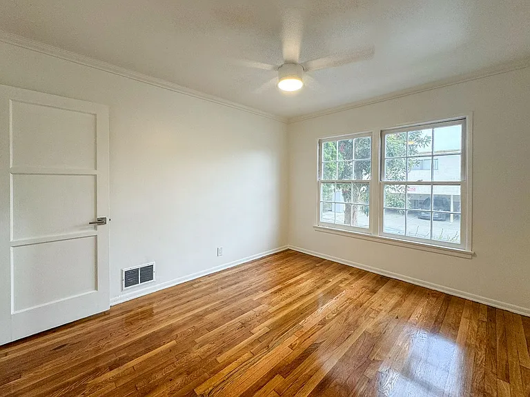 402 406th Ave #AVE — Photo 8